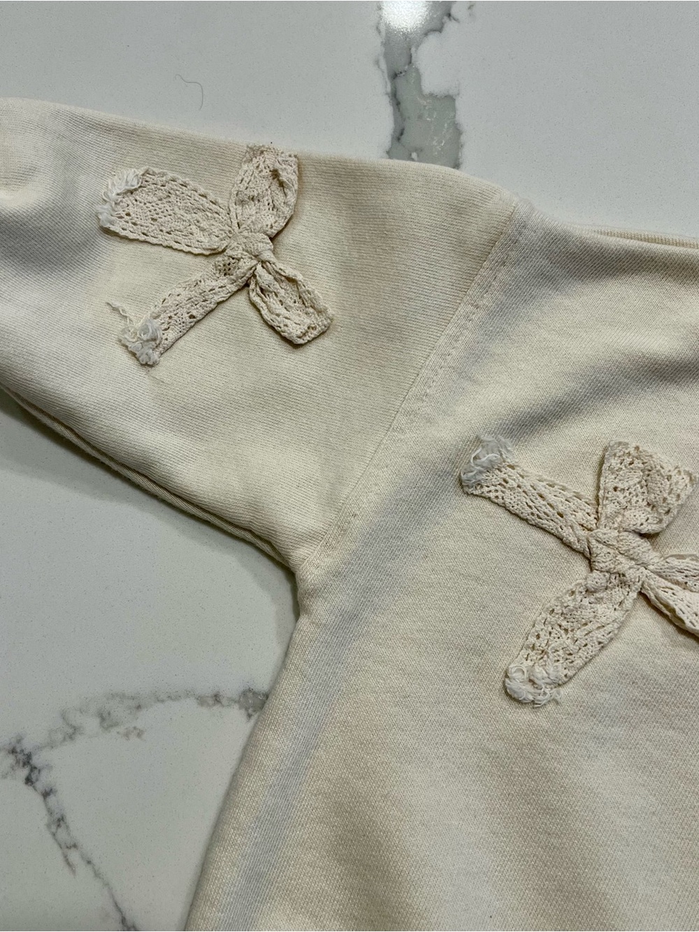 ZARA DISNEY Cream Minnie Mouse Bow Sweatshirt❤️😎 - Picture 3 of 9